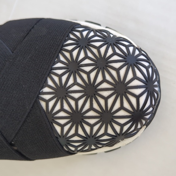 BM Bernie Mev Mary Jane Flats EU 40 Black White Lightweight Flexible - Picture 9 of 16